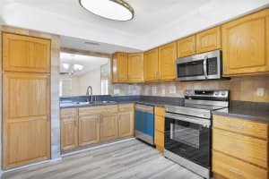 19029 US HIGHWAY 19 N #30D, CLEARWATER, FL 33764 Sold 02/16/24