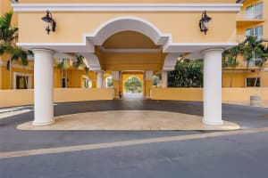 555 5TH AVENUE, ST PETERSBURG, FL 33701 Sold 12/01/23