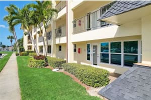 4700 COVE CIRCLE, ST PETERSBURG, FL 33708 Sold 11/21/23