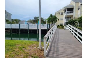 6915 STONES THROW CIRCLE, ST PETERSBURG, FL 33710 Sold 11/20/23