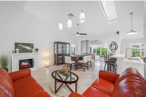 2502 NORTHFIELD LANE, CLEARWATER, FL 33761 Sold 12/27/23