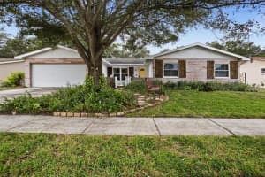 2076 59TH WAY, CLEARWATER, FL 33760 Sold 01/17/24