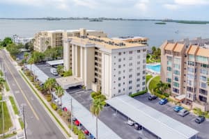 622 EDGEWATER DRIVE, DUNEDIN, FL 34698 Sold 12/21/23