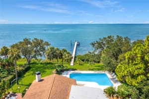 1120 FRIENDLY WAY, ST PETERSBURG, FL 33705 Sold 11/17/23