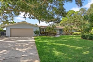 1120 FRIENDLY WAY, ST PETERSBURG, FL 33705 Sold 11/17/23