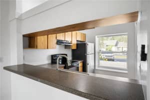 569 LAGUNA VISTA COURT, LARGO, FL 33771 Sold 12/04/23