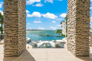 683 MOURNING DOVE DRIVE, SARASOTA, FL 34236 Sold 12/06/23