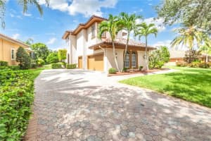 9086 SILVERTHORN ROAD, LARGO, FL 33777 Sold 06/28/24