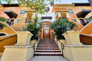 100 4TH AVENUE, ST PETERSBURG, FL 33701 Sold 11/20/23