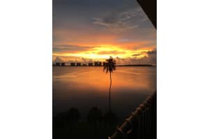 100 OAKMONT LANE, BELLEAIR, FL 33756 Sold 02/09/24