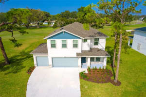 2155 ALCAZAR WAY, ST PETERSBURG, FL 33705 Sold 12/06/23