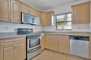 2836 SOMERSET PARK DRIVE, TAMPA, FL 33613 Sold 11/10/23