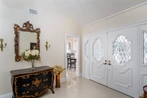 8639 MAIDSTONE COURT, SEMINOLE, FL 33777 Sold 09/30/24