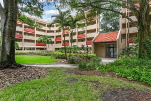 3062 EASTLAND BOULEVARD, CLEARWATER, FL 33761 Sold 12/01/23