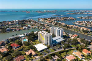 5940 PELICAN BAY PLAZA, GULFPORT, FL 33707 Sold 12/22/23