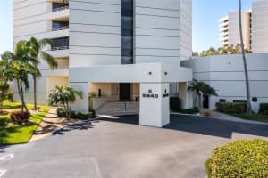 5940 PELICAN BAY PLAZA, GULFPORT, FL 33707 Sold 12/22/23