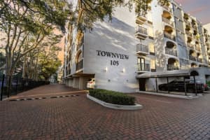 105 4TH AVENUE, ST PETERSBURG, FL 33701 Sold 03/15/24
