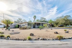 2425 BAYWOOD DRIVE, DUNEDIN, FL 34698 Sold 12/29/23