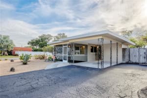 2425 BAYWOOD DRIVE, DUNEDIN, FL 34698 Sold 12/29/23