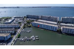 5925 SHORE BOULEVARD, GULFPORT, FL 33707 Sold 02/13/24