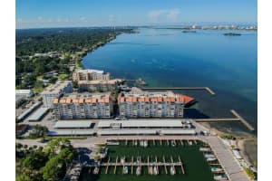 634 EDGEWATER DRIVE, DUNEDIN, FL 34698 Sold 12/15/23