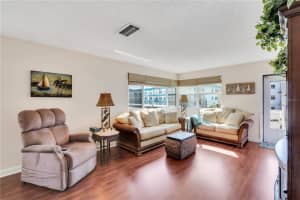 5955 30TH AVENUE, GULFPORT, FL 33707 Sold 04/05/24