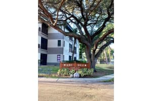 2650 COUNTRYSIDE BOULEVARD, CLEARWATER, FL 33761 Sold 02/09/24