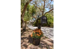 3098 OAK CREEK DRIVE, CLEARWATER, FL 33761 Sold 01/19/24