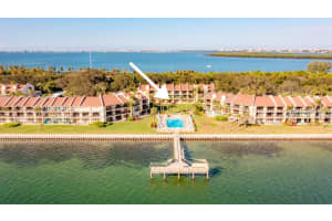 7510 SUNSHINE SKYWAY LANE, ST PETERSBURG, FL 33711 Sold 01/26/24
