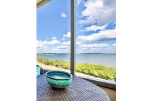 2617 COVE CAY DRIVE, CLEARWATER, FL 33760 Sold 01/11/24