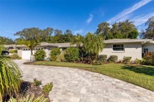 1474 FAIRWAY DR, DUNEDIN, FL 34698 Sold 02/27/24