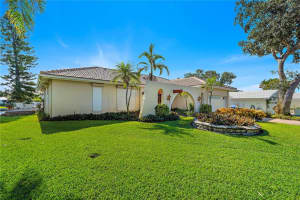 2090 MASSACHUSETTS AVENUE, ST PETERSBURG, FL 33703 Sold 05/10/24