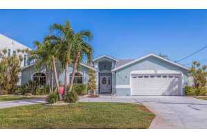 3478 COQUINA KEY DRIVE, ST PETERSBURG, FL 33705 Sold 02/05/24