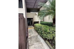 770 VILLAGE LAKE TERRACE, ST PETERSBURG, FL 33716 Sold 01/29/24