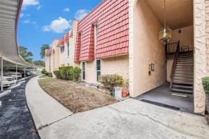219 DOGWOOD CIRCLE, SEMINOLE, FL 33777 Sold 01/31/24