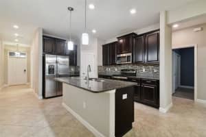 10143 NEWMINSTER LOOP, RUSKIN, FL 33573 Sold 04/10/24