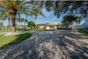 280 JULIA CIRCLE, ST PETE BEACH, FL 33706 Sold 01/31/24