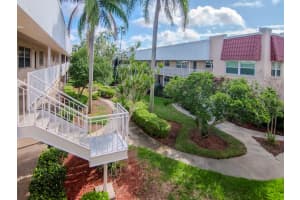 10032 65TH AVENUE, ST PETERSBURG, FL 33708 Sold 03/12/24