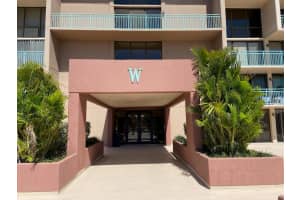 1 KEY CAPRI #702W, TREASURE ISLAND, FL 33706 Sold 04/08/24