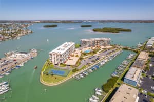 1 KEY CAPRI #702W, TREASURE ISLAND, FL 33706 Sold 04/08/24