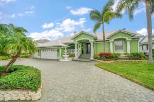 942 SYMPHONY ISLES BOULEVARD, APOLLO BEACH, FL 33572 Sold 04/12/24