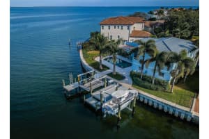 2095 ILLINOIS AVENUE, ST PETERSBURG, FL 33703 Sold 01/17/24