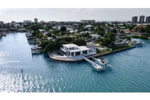 250 176TH TERRACE DRIVE, REDINGTON SHORES, FL 33708 Sold 03/18/25