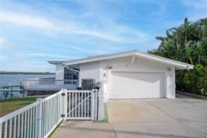 250 176TH TERRACE DRIVE, REDINGTON SHORES, FL 33708 Sold 03/18/25