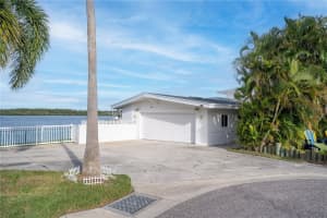 250 176TH TERRACE DRIVE, REDINGTON SHORES, FL 33708 Sold 03/18/25