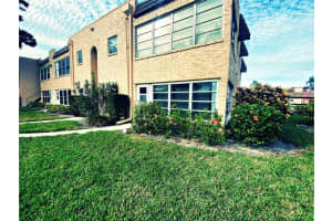 117 ASPEN CIRCLE, SEMINOLE, FL 33777 Sold 04/12/24