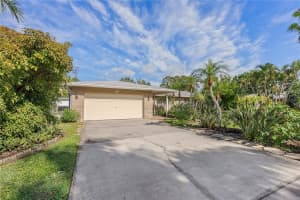 551 25TH AVENUE, ST PETERSBURG, FL 33705 Sold 03/07/24