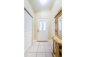 519 LEVIS AVENUE, TARPON SPRINGS, FL 34689 Sold 11/06/24