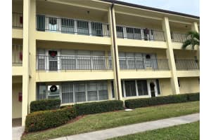4700 COVE CIRCLE, ST PETERSBURG, FL 33708 Sold 01/10/24