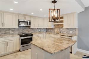 1400 GULF BOULEVARD, CLEARWATER BEACH, FL 33767 Sold 02/12/24